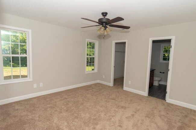 Building Photo - Beautiful  Home Available for Rent in SW Concord, NC