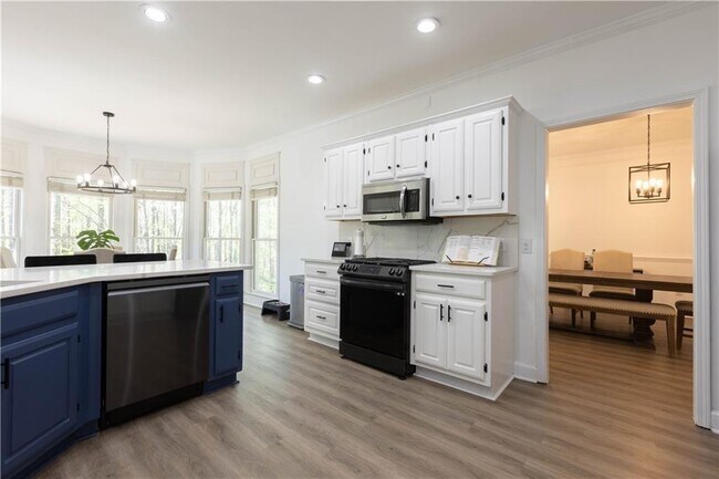 Building Photo - 5685 Ashewoode Downs Dr