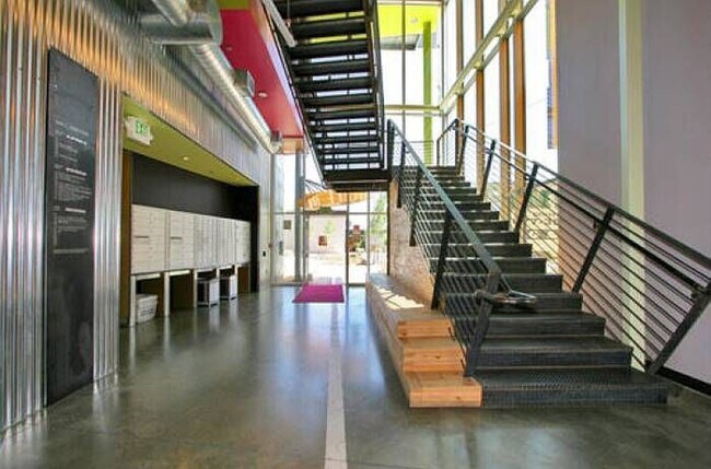 Building Photo - 3457 Ringsby Ct