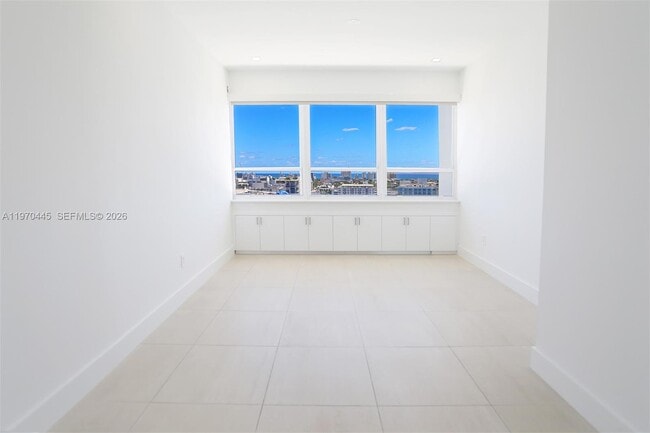 Building Photo - 11 Island Ave