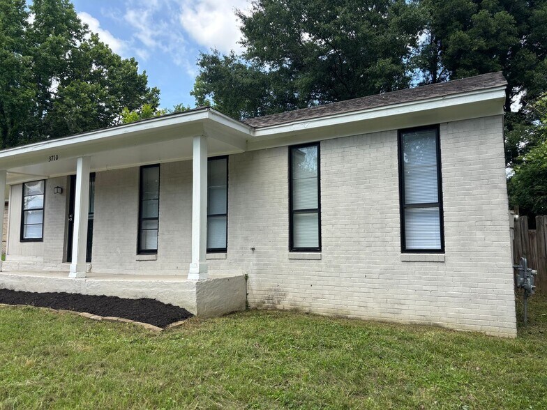 Building Photo - 3710 Dorado Cove