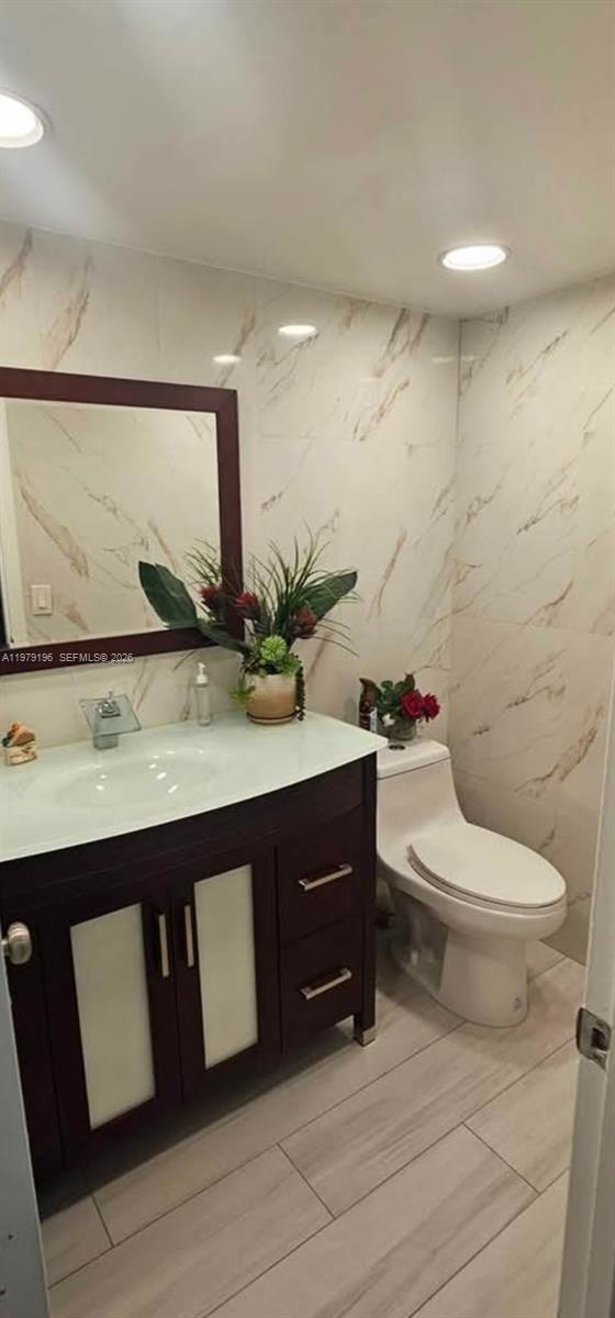 Building Photo - 2821 SW 87th Ave