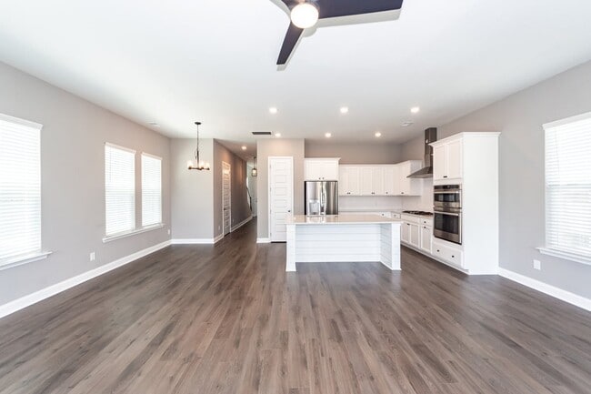Building Photo - 214 Narrowleaf Ave