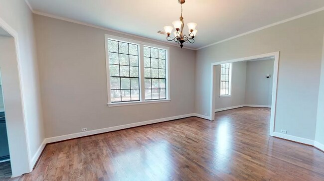 Building Photo - MOVE IN SPECIAL - FIRST MONTH FREE!!!