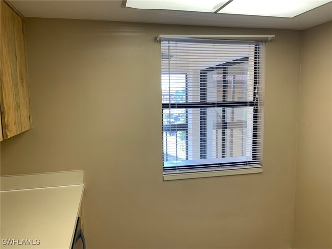 Building Photo - 6142 Whiskey Creek Dr