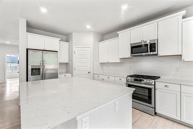 Building Photo - Two-Story Home in Soundview Estates