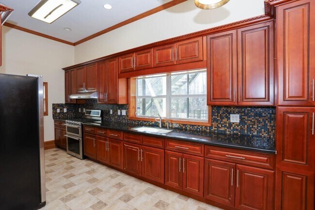 Building Photo - 3602 Jones Mill Rd