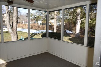 Building Photo - 8749 Columbine Cir