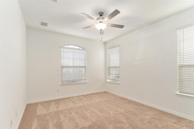 Building Photo - 5349 Archway Dr