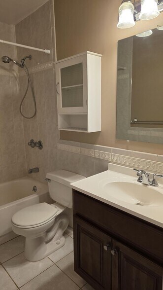 Building Photo - 283 Storm Dr