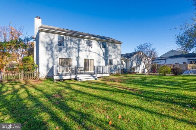 Building Photo - 8460 Colony Cir