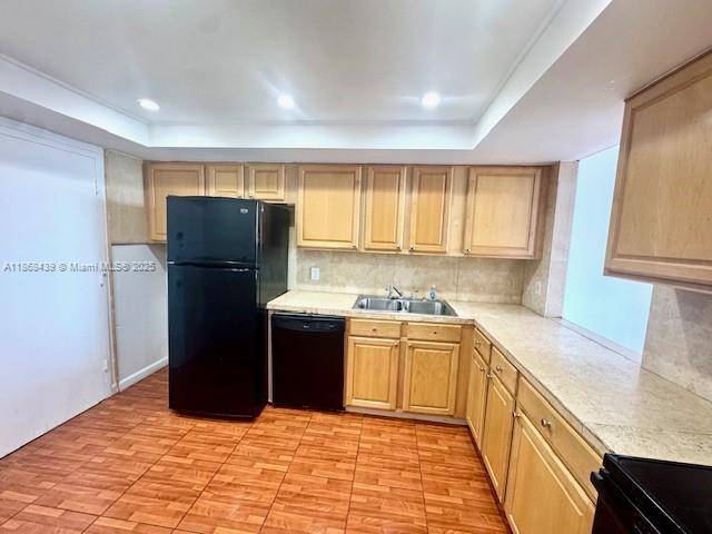 Building Photo - 1301 NE Miami Gardens Dr