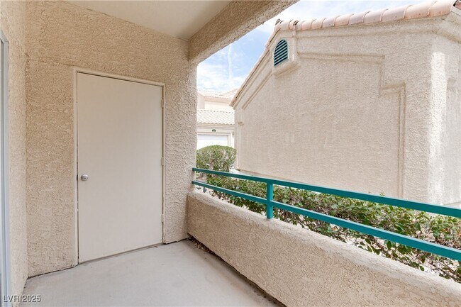 Building Photo - 2251 Wigwam Pkwy