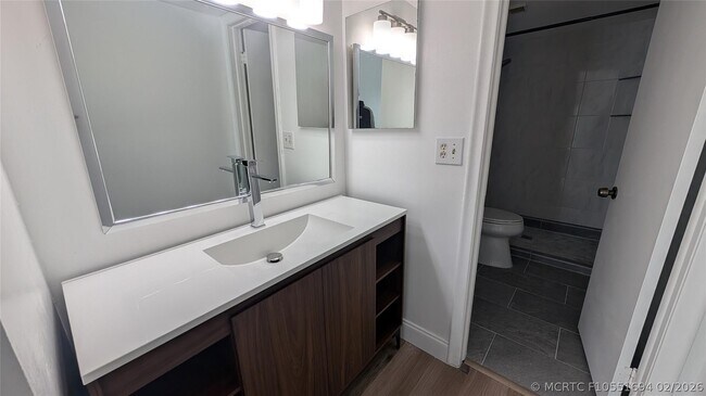Building Photo - 2372 NW 39th Ave