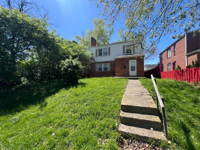 Primary Photo - 397 S Chase Ave