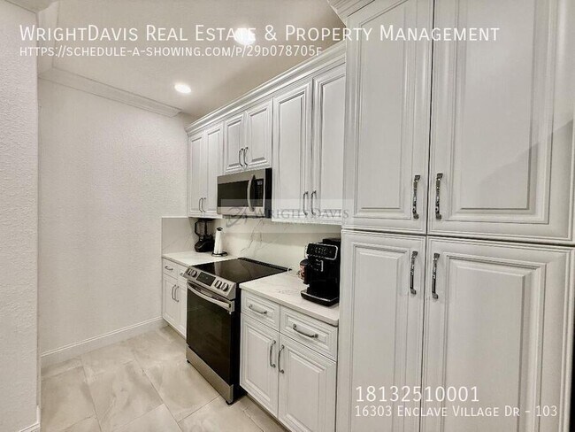 Building Photo - 16303 Enclave Village Dr