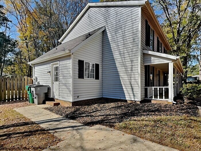 Building Photo - 7315 Connan Ln