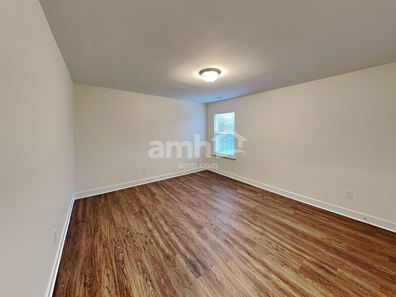 Building Photo - 4749 Chutney Dr