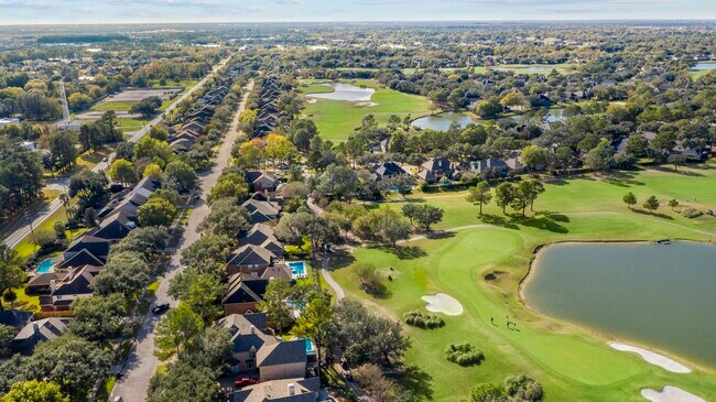 Building Photo - 1122 Wellshire Dr