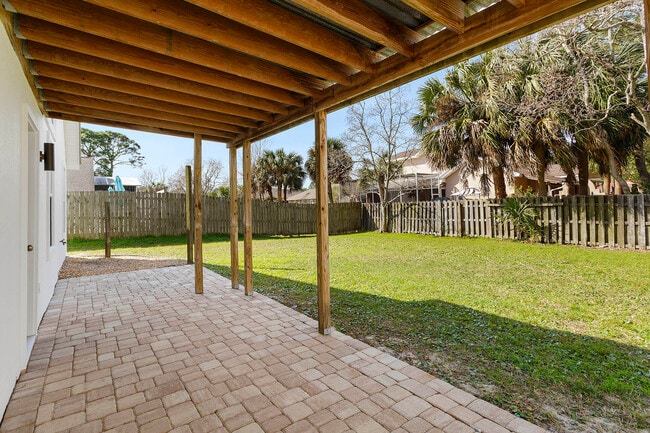 Building Photo - 65 Hidden Harbor Ln