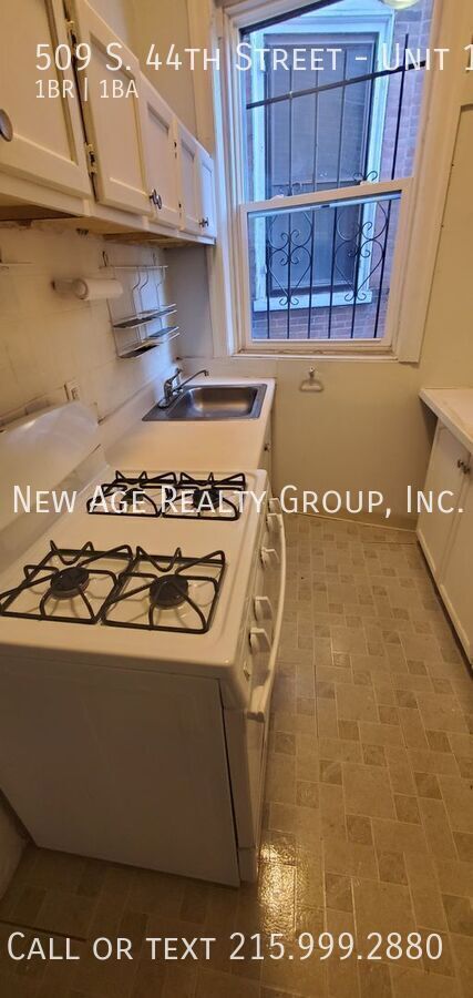 Building Photo - 509 S 44th St