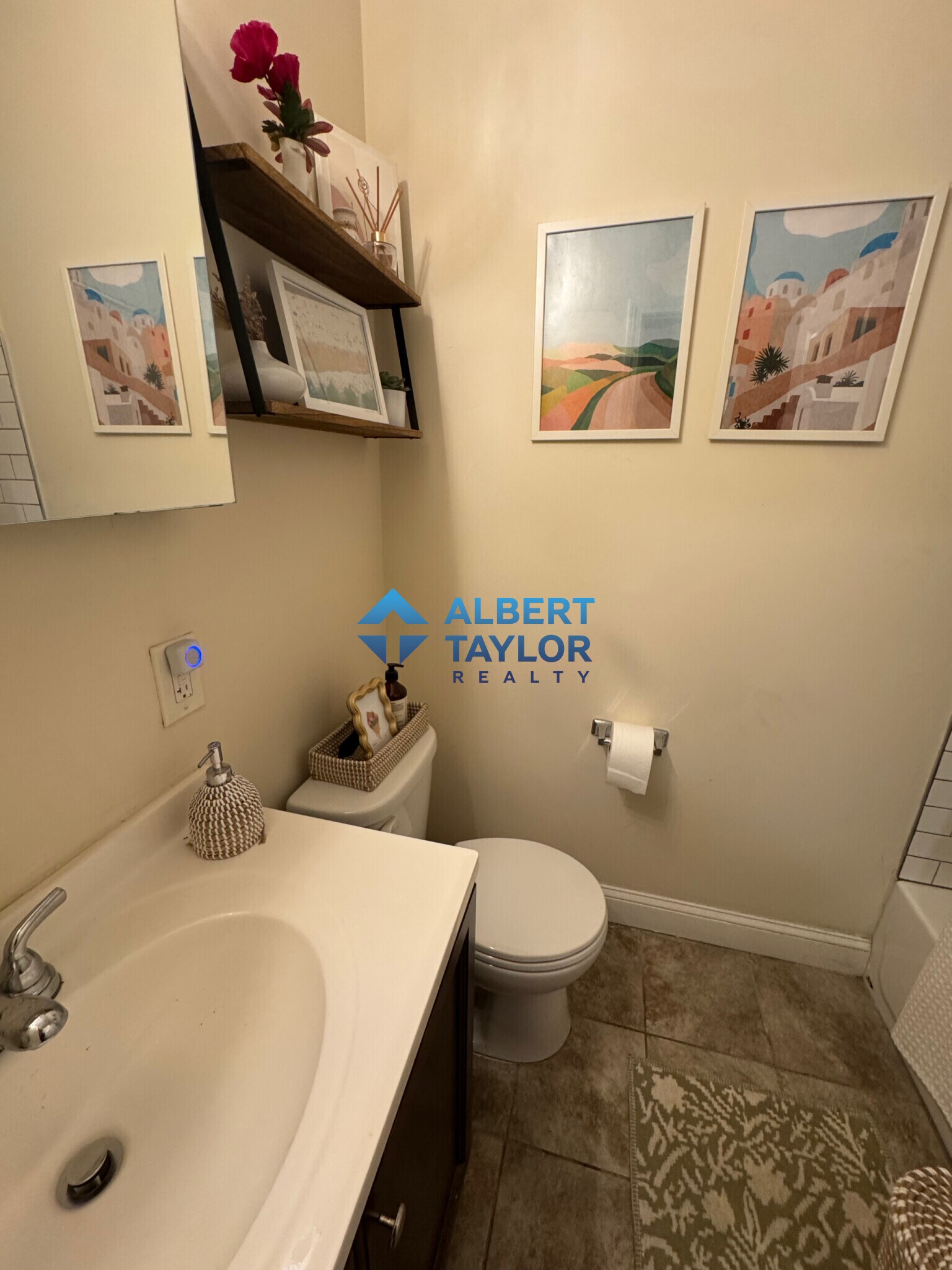 Building Photo - 58 Medford St