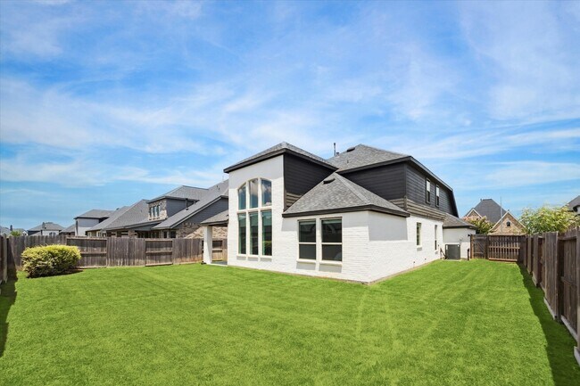 Building Photo - 29031 Hauter Wy