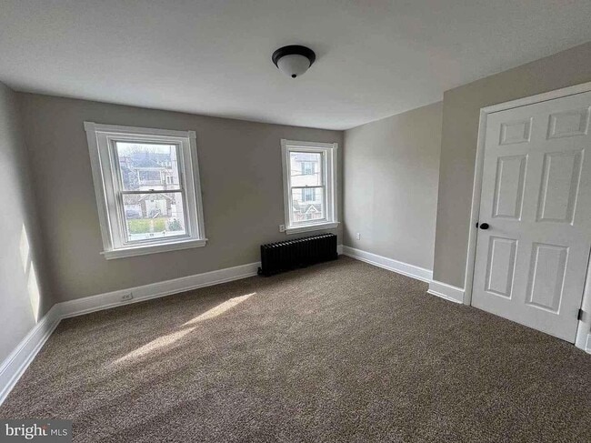 Building Photo - 517 Delamore Pl
