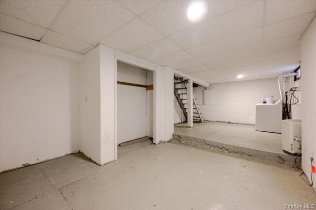 Building Photo - 450 E Broadway