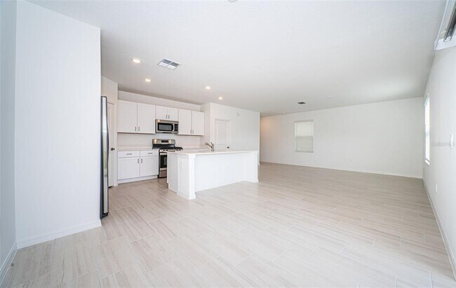 Building Photo - 22310 Blazing Star Run