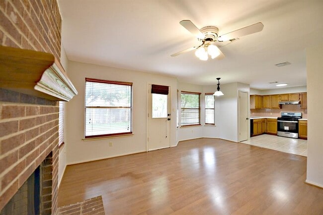 Building Photo - 13329 Black Canyon Dr