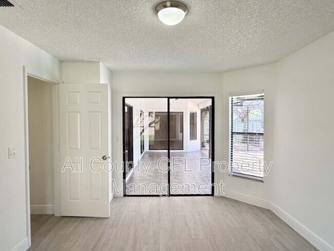 Building Photo - 553 Walnut Grove Pl