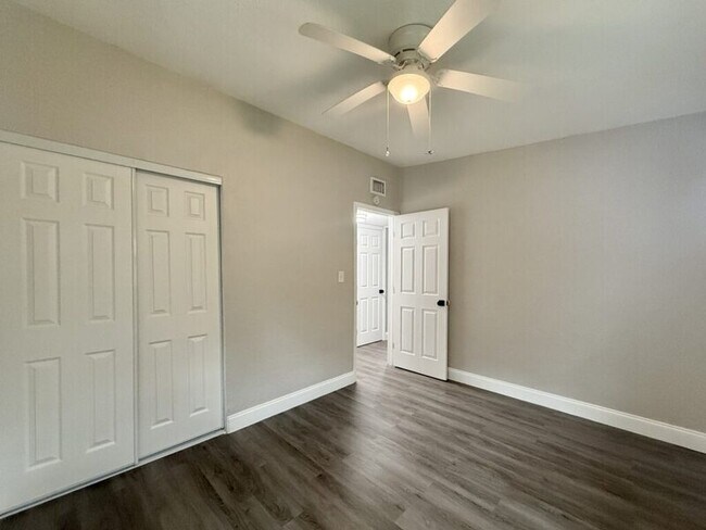 Building Photo - 1375 Tuscola St