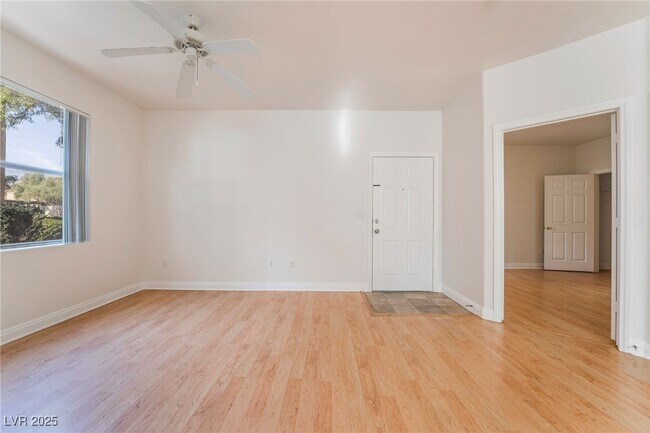 Building Photo - 8000 W Badura Ave