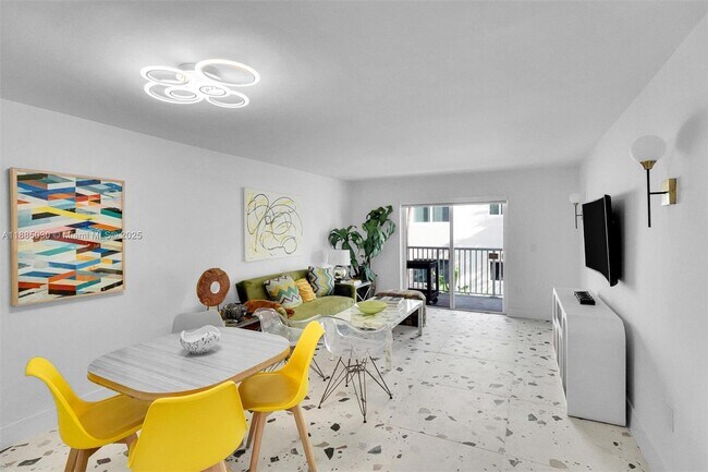 Building Photo - 3527 NE 168th St