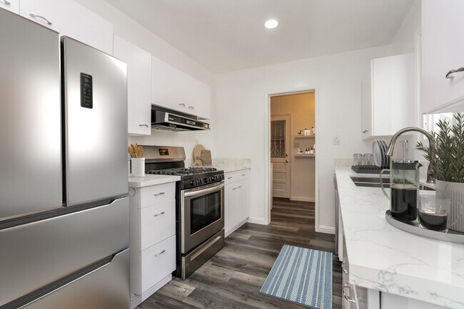 Building Photo - WONDERFUL BUENA PARK HOME FOR LEASE!!  NEW ON MARKET!!