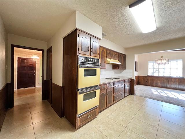 Building Photo - 2804 Canyon Dr