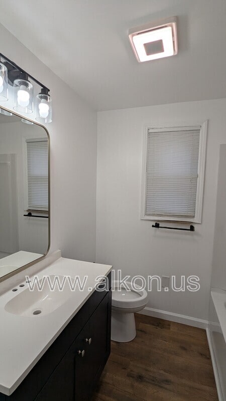 Building Photo - 81 W View Ave