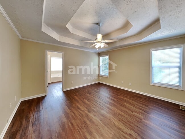 Building Photo - 3930 Pheasant Run Trce