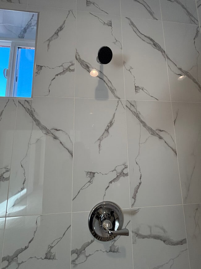 Building Photo - 18526 Wallingford Ave N