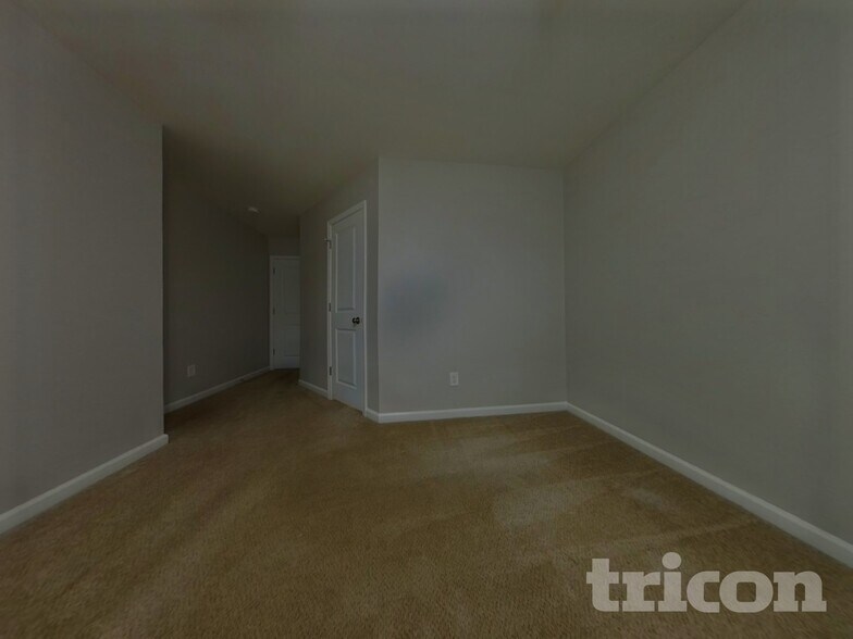 Building Photo - 323 Springwalk Ln