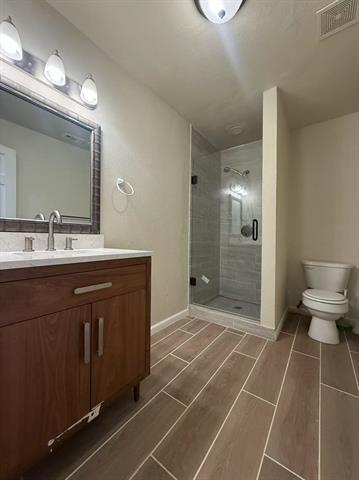 Building Photo - 8395 Sunrise Dr