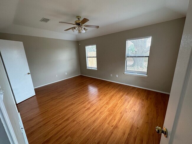 Building Photo - 21906 Calderbrook Dr