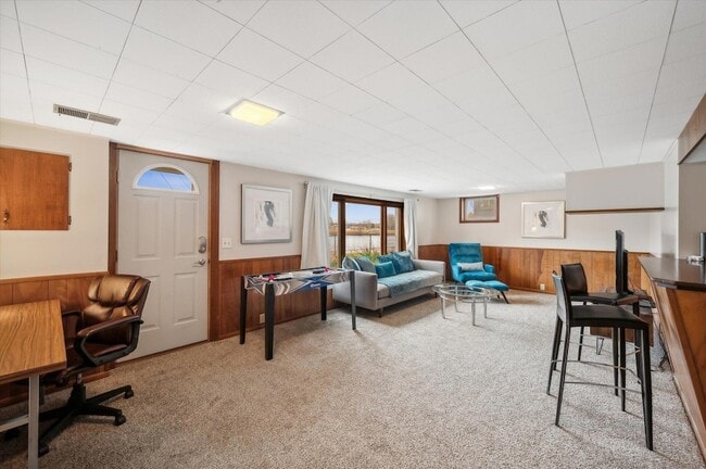 Building Photo - 8213 Quinn Rd