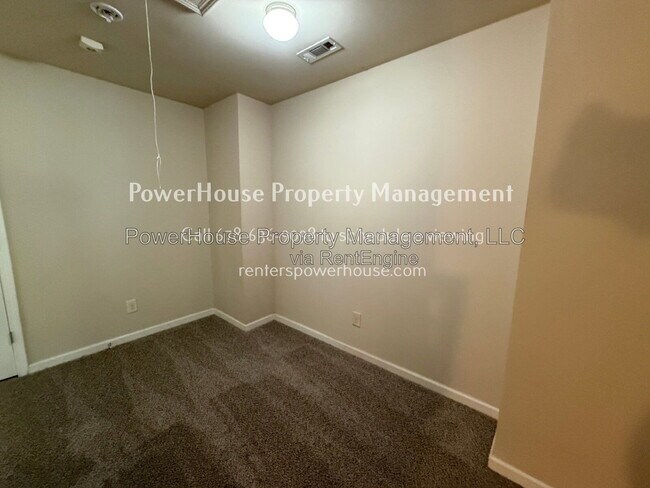 Building Photo - 1045 Township Cir