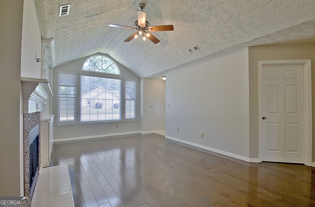 Building Photo - 315 Wood Ridge