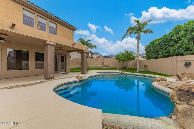 Building Photo - 10271 Jasmine Dr