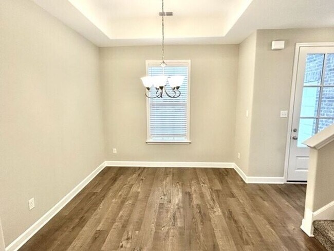 Building Photo - Now Leasing a 4-bedroom 2.5 bath home in Millington