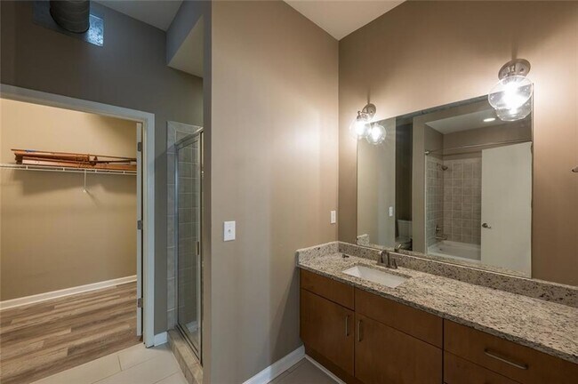 Building Photo - 5300 Peachtree Rd