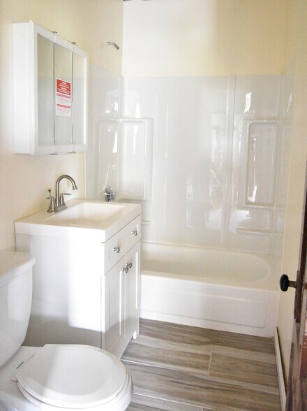 bathroom - 37 Vernon St